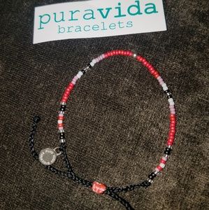 Coral, black and white seabeaded braclet